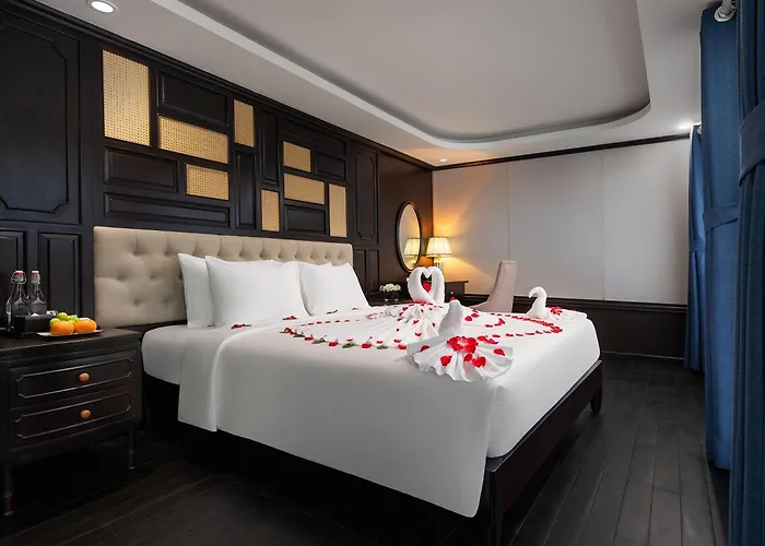 Amanda Pearl Cruise Bay Khách sạn 5*